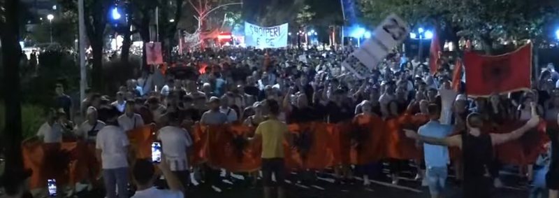 Revolta n&euml; dit&euml;n e 48! &ldquo;Nes&euml;r m&euml; shum&euml;&rdquo;/