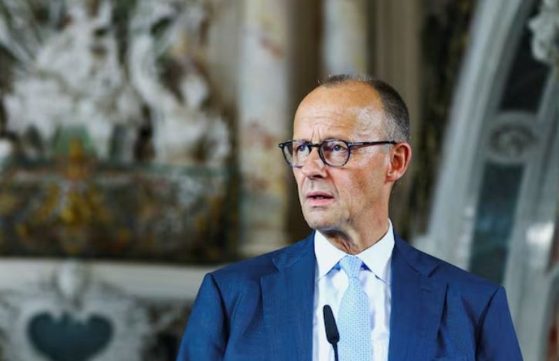 Merz paralajm&euml;ron ndryshime n&euml; kabinet pas largimit t&euml; Spah dhe
