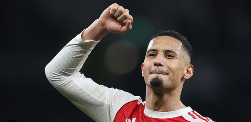 Goditje p&euml;r Arsenalin, Saliba d&euml;mtohet r&euml;nd&euml; n&euml;