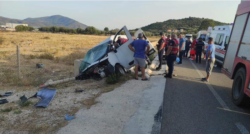 Aksident i r&euml;nd&euml; n&euml; Vlor&euml;/ Humb jet&euml;n
