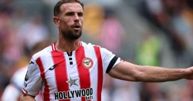 Chelsea pran&euml; marr&euml;veshjes me Jordan Henderson, Fabrizio Romano zbulon