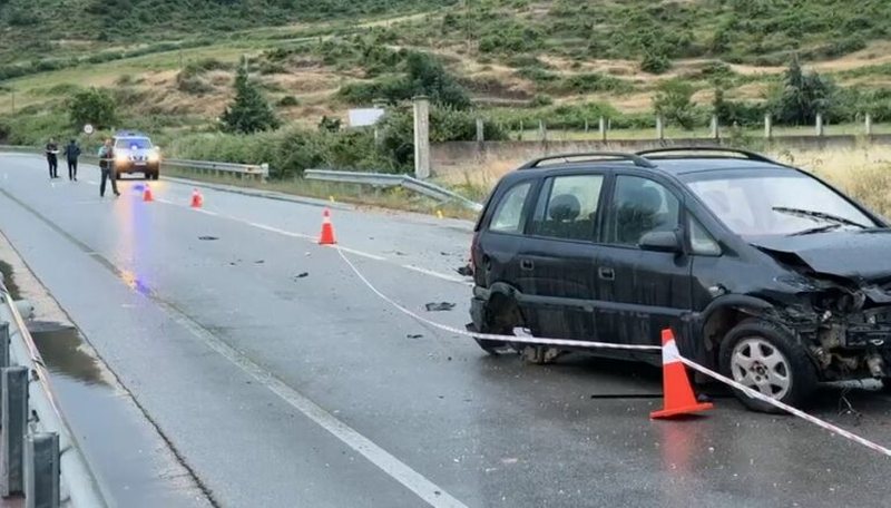 Aksidenti n&euml; Lin-Pogradec/ Nd&euml;rron jet&euml; drejtuesi i mjetit,