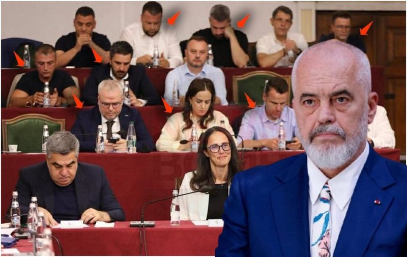 &lsquo;&lsquo;Kjo &euml;sht&euml; luft&euml;&rsquo;&rsquo;! Protesta