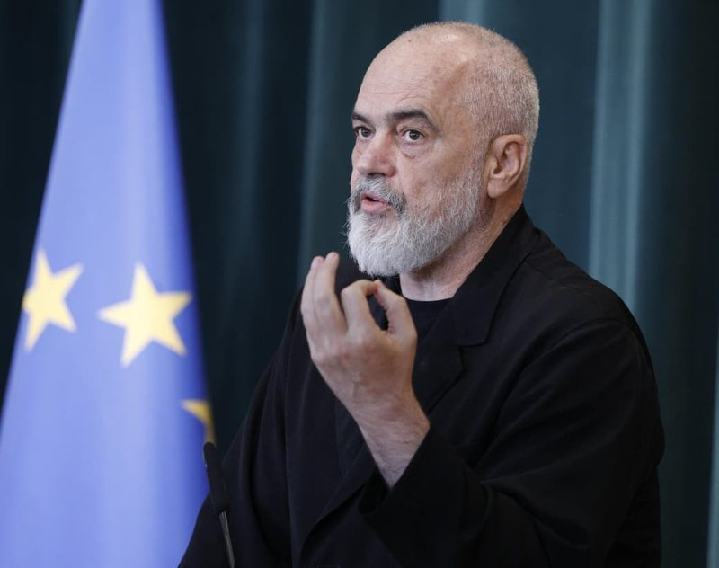 BIRN: Mes protestave n&euml; Tiran&euml;, Rama k&euml;rkon
