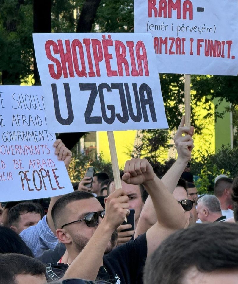 Protestat n&euml; Tiran&euml;: Ngjarja m&euml; e bukur dhe investimi m&euml; i