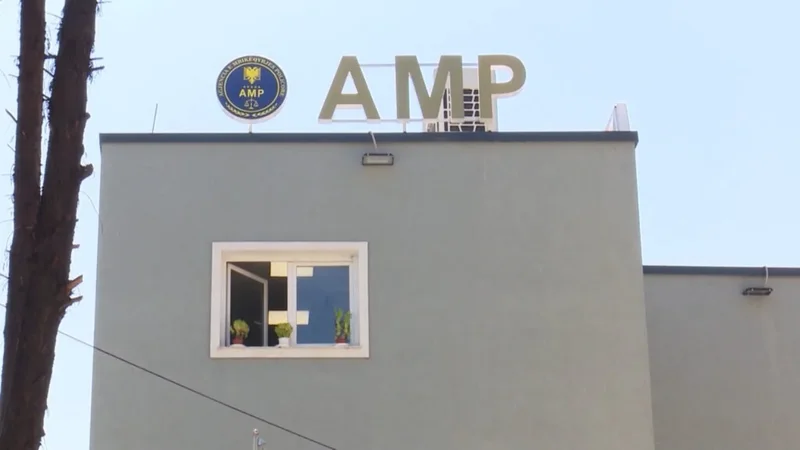 AMP arreston punonj&euml;sin e policis&euml; n&euml; Dib&euml;r,