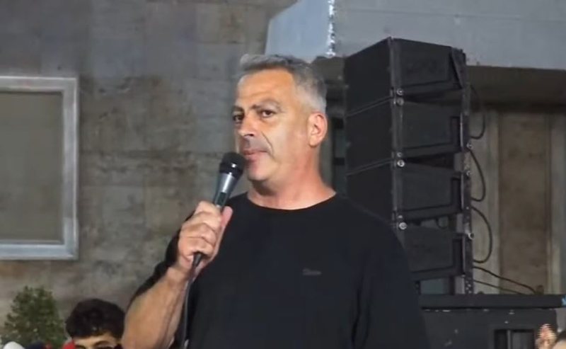&ldquo;Nes&euml;r me miell dhe vez&euml; te Parlamenti, t&euml; gatuajm&euml;