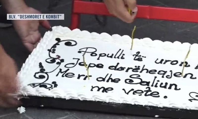 &ldquo;Dit&euml;lindja e fundit si kryeminist&euml;r&rdquo;/ Epike, protestuesit