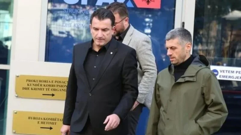 U shkarkua me urdh&euml;r t&euml; Ristanit, Erion Veliaj rikthen n&euml;
