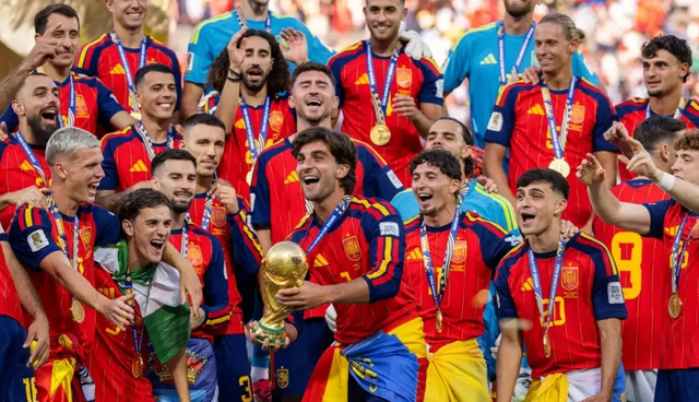 Real Madridi synon goditjen e bujshme/ Kërkon yllin e Barcelonës pas