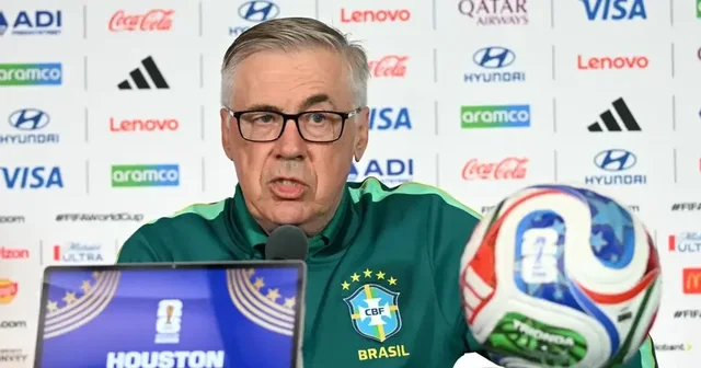 Maldini zbulon prapaskenat, Ancelotti refuzoi Italin&euml;