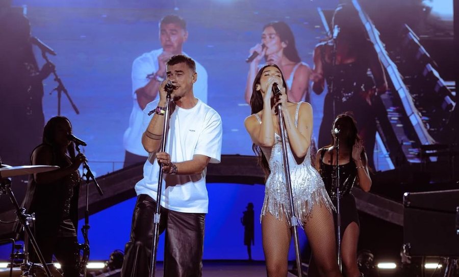 Dua Lipa surprizon duke kënduar këngën nostalgjike shqiptare me