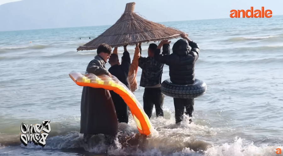 E rrallë! Këtë javë ra borë në Vlorë (Video)