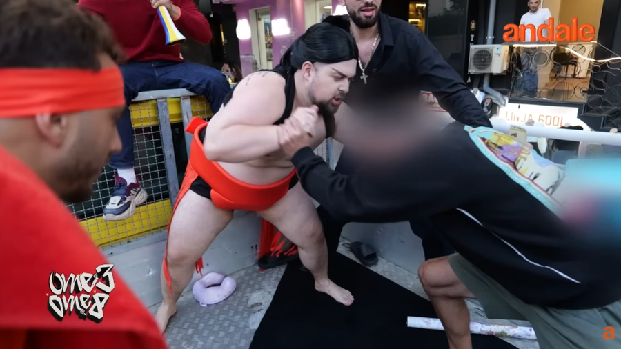 Luajtëm Sumo me njerëz të çmendur në Tiranë