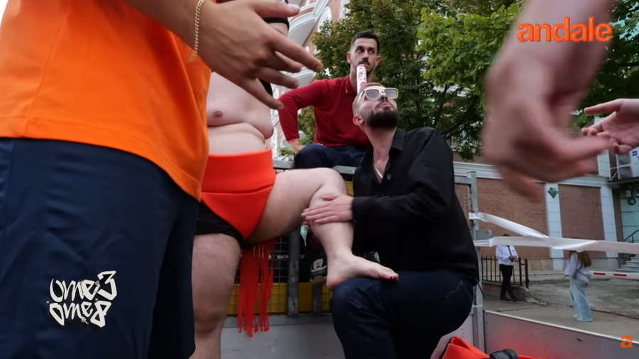 Luajtëm Sumo me njerëz të çmendur në Tiranë