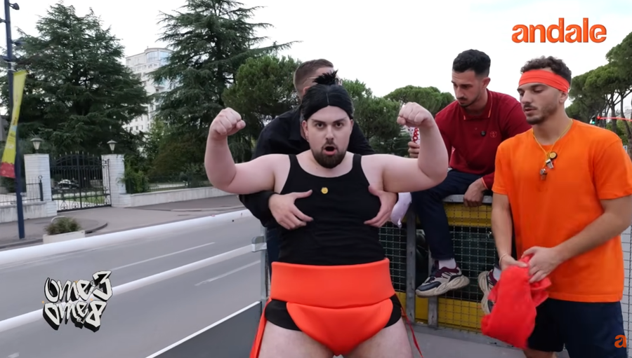 Luajtëm Sumo me njerëz të çmendur në Tiranë