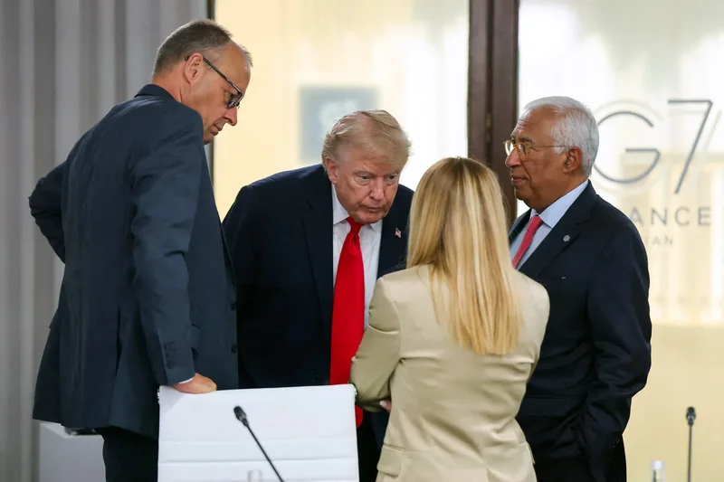 "Mu lut p&euml;r nj&euml; foto", deklarata e Trump p&euml;r Melonin,