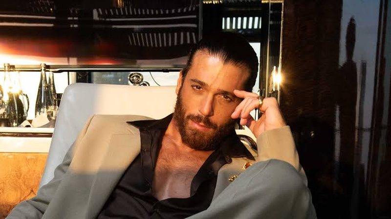 Can Yaman zbulon d&euml;shir&euml;n e madhe: Me k&euml;t&euml; yll latin