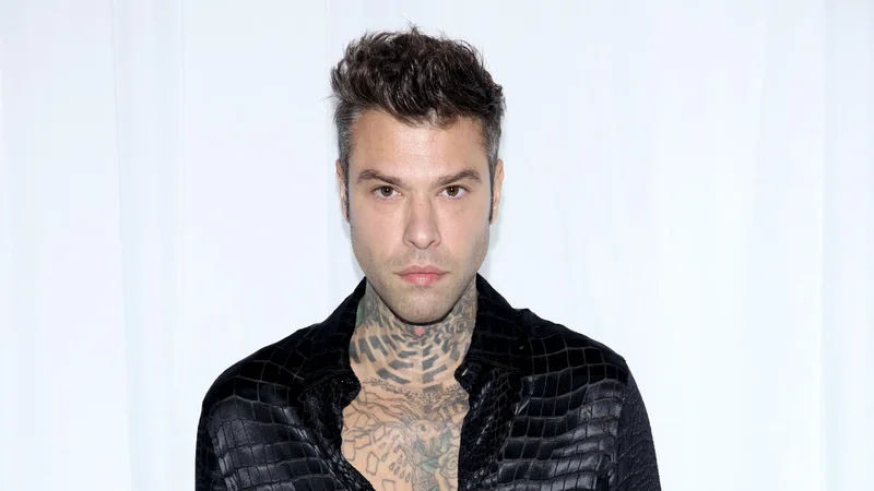 Fedez p&euml;rfundon me urgjenc&euml; n&euml; spital, vet&euml;m pak dit&euml;