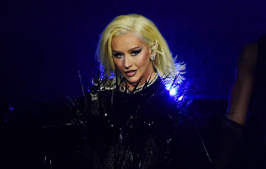 Për këtë arsye, Christina Aguilera anulon shfaqjet në Las