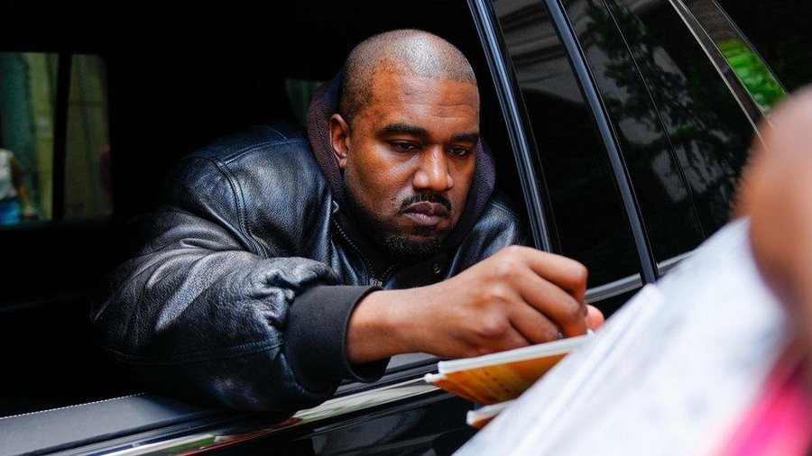 Kanye West mund të humbasë një album! Ja shkaku!