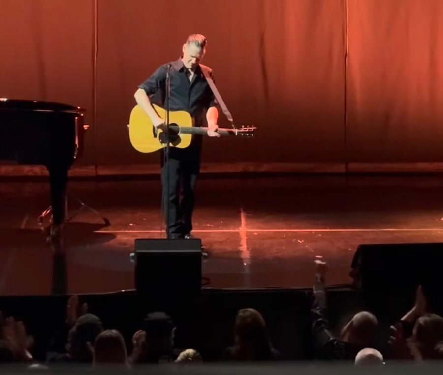 Bryan Adams në Tiranë - Kur koha ndaloi në Pallatin e Kongreseve!
