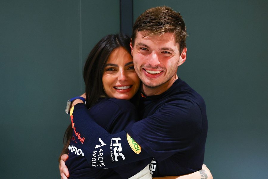 Kampioni i Formula 1 bëhet baba për herë të parë