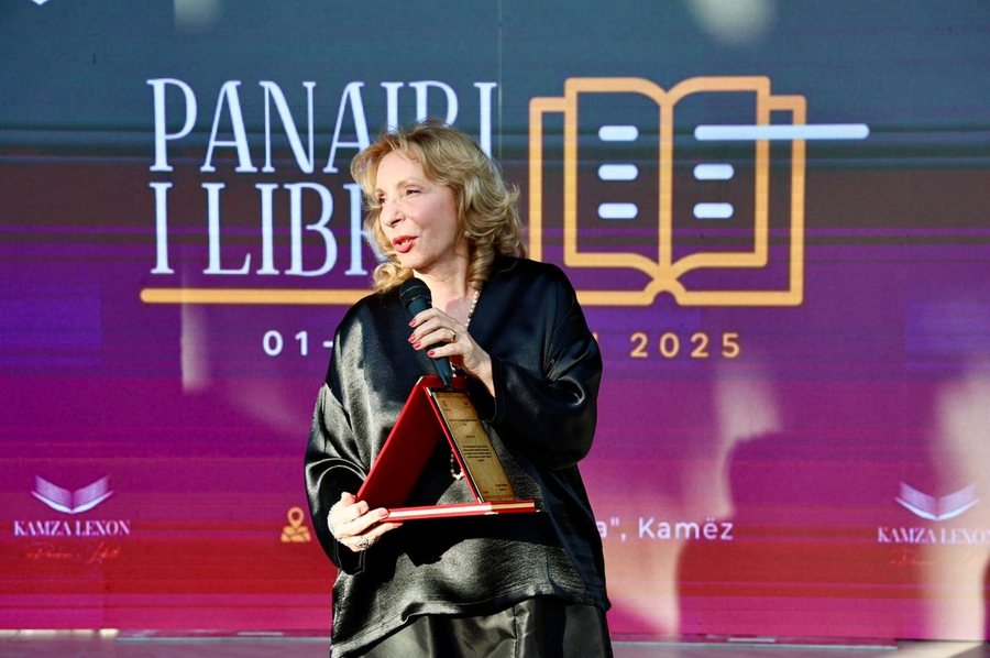 Diana Çuli nderohet me çmimin KOLEKSION për “I