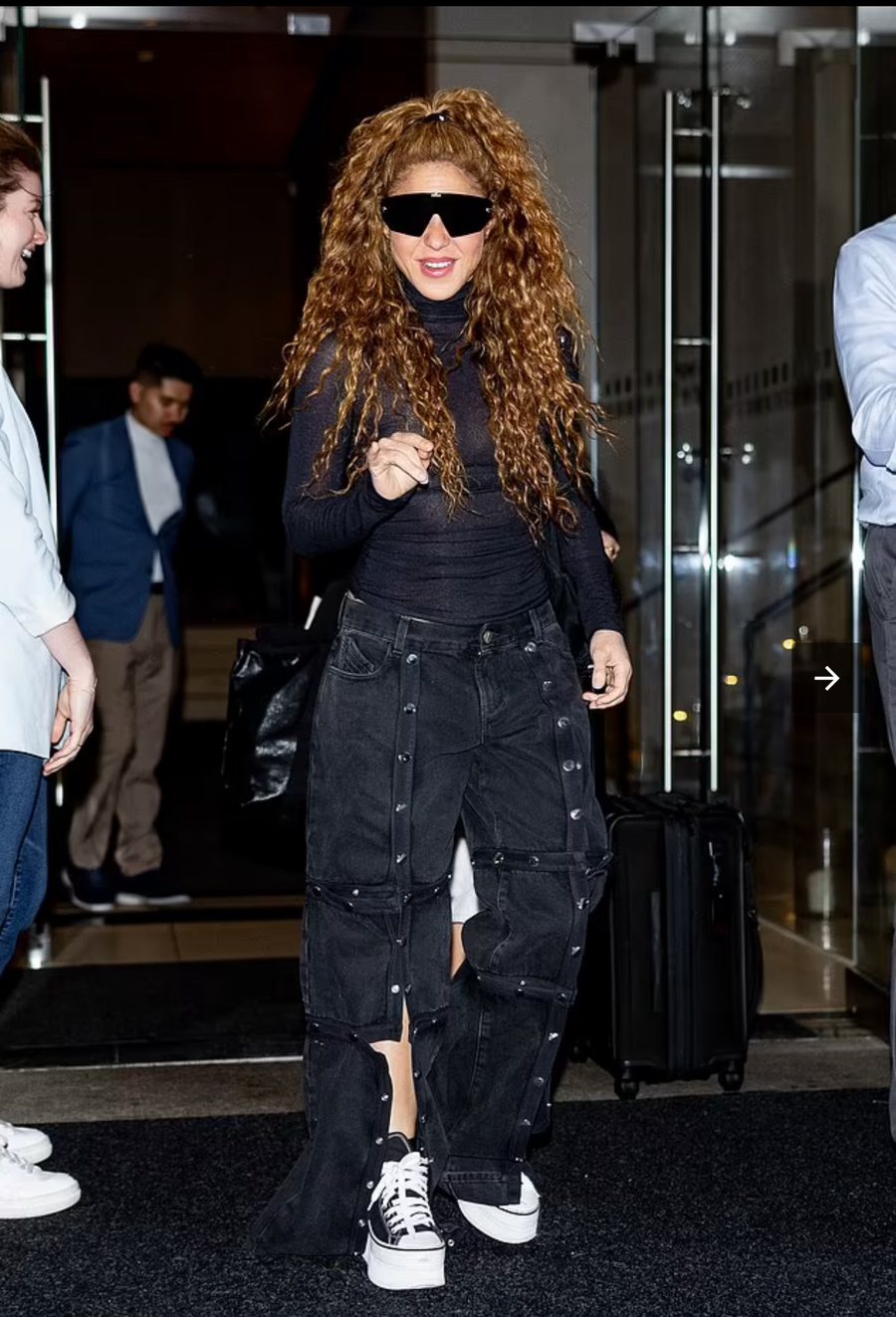 Pas ndarjes së Pique; Shakira shfaqet (e lumtur) më në formë