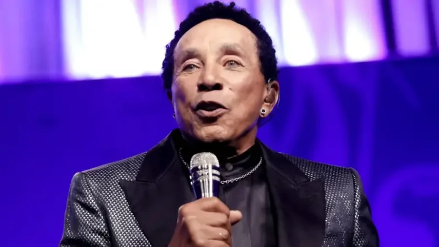 Smokey Robinson akuzohet për sulm seksual nga katër gra!