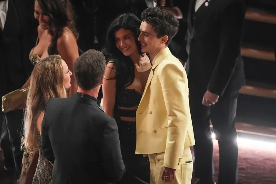 Timothée Chalamet dhe Kylie Jenner zyrtarisht bashkë në tapetin
