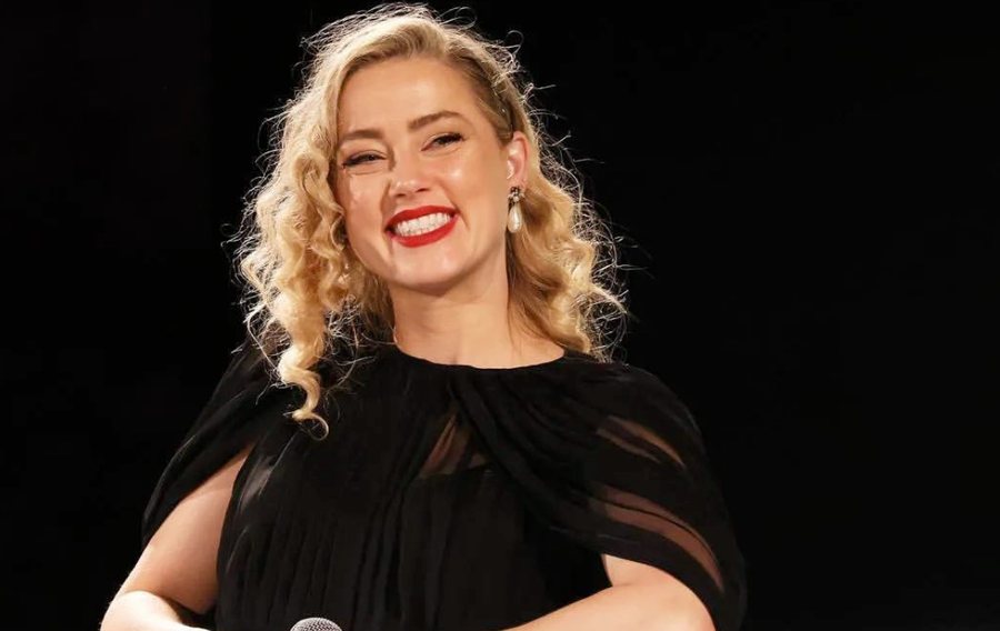 Surprizon Amber Heard: mirëpret binjakët Agnes dhe Ocean!
