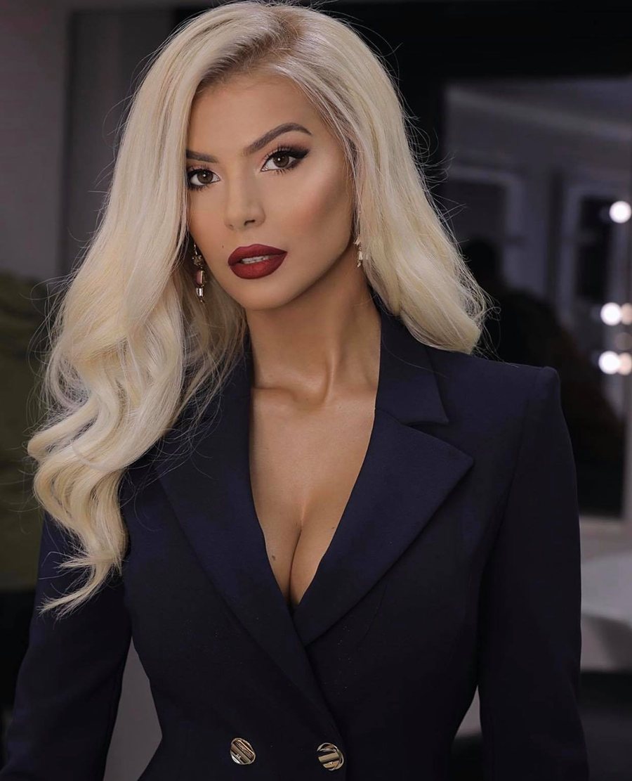 Marina festoi ditëlindjen dhe për herë të parë,
