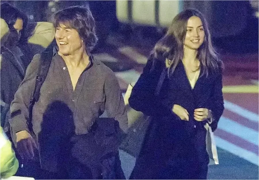 Tom Cruise flet më në fund hapur për Ana de Armas!