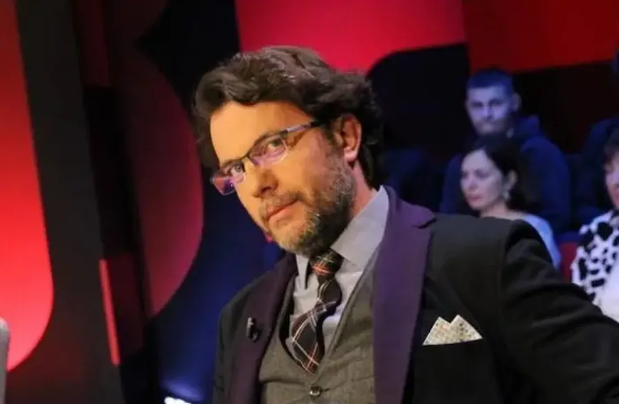 Laert Vasili, i rënduar pas daljes nga BBVA: Po vazhduan, do të