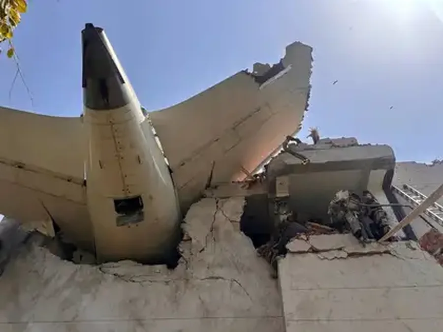 Rrëzimi i avionit të Air India, "mrekullia": 242 persona