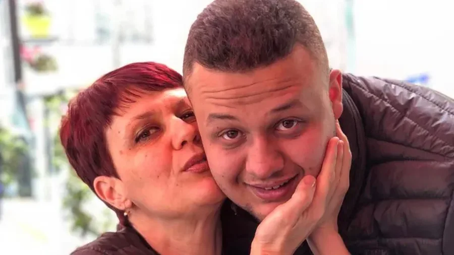Drama e mësueses shqiptare, sëmundja e rëndë genetike i prek
