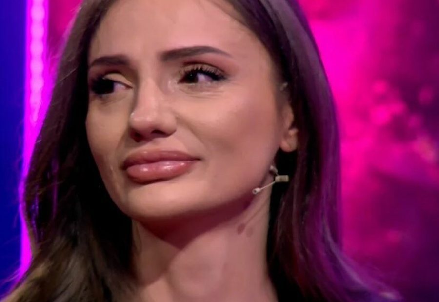 Ana Lika përlot me rrëfimin: Pas humbjes së nënës, u