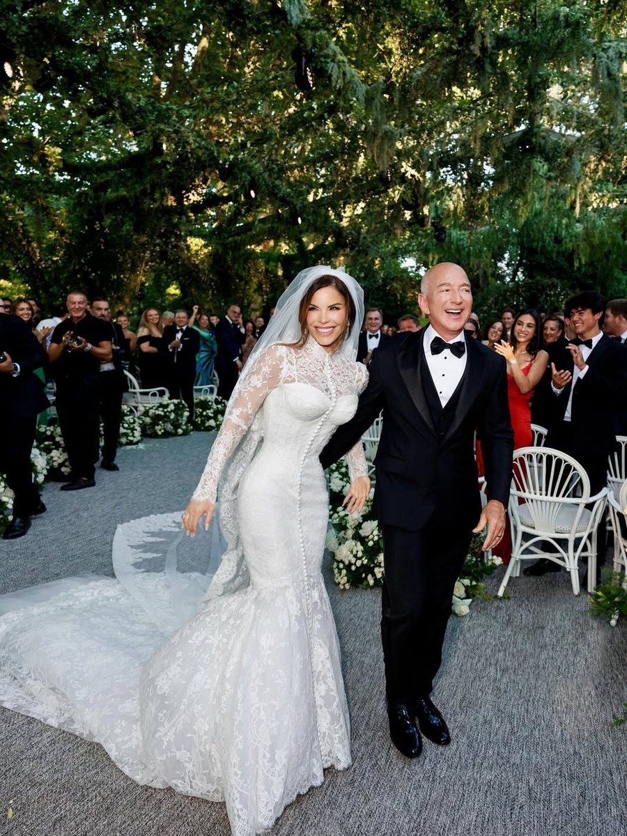 Ndodh dasma e shumëpritur, Jeff Bezos dhe Lauren Sanchez