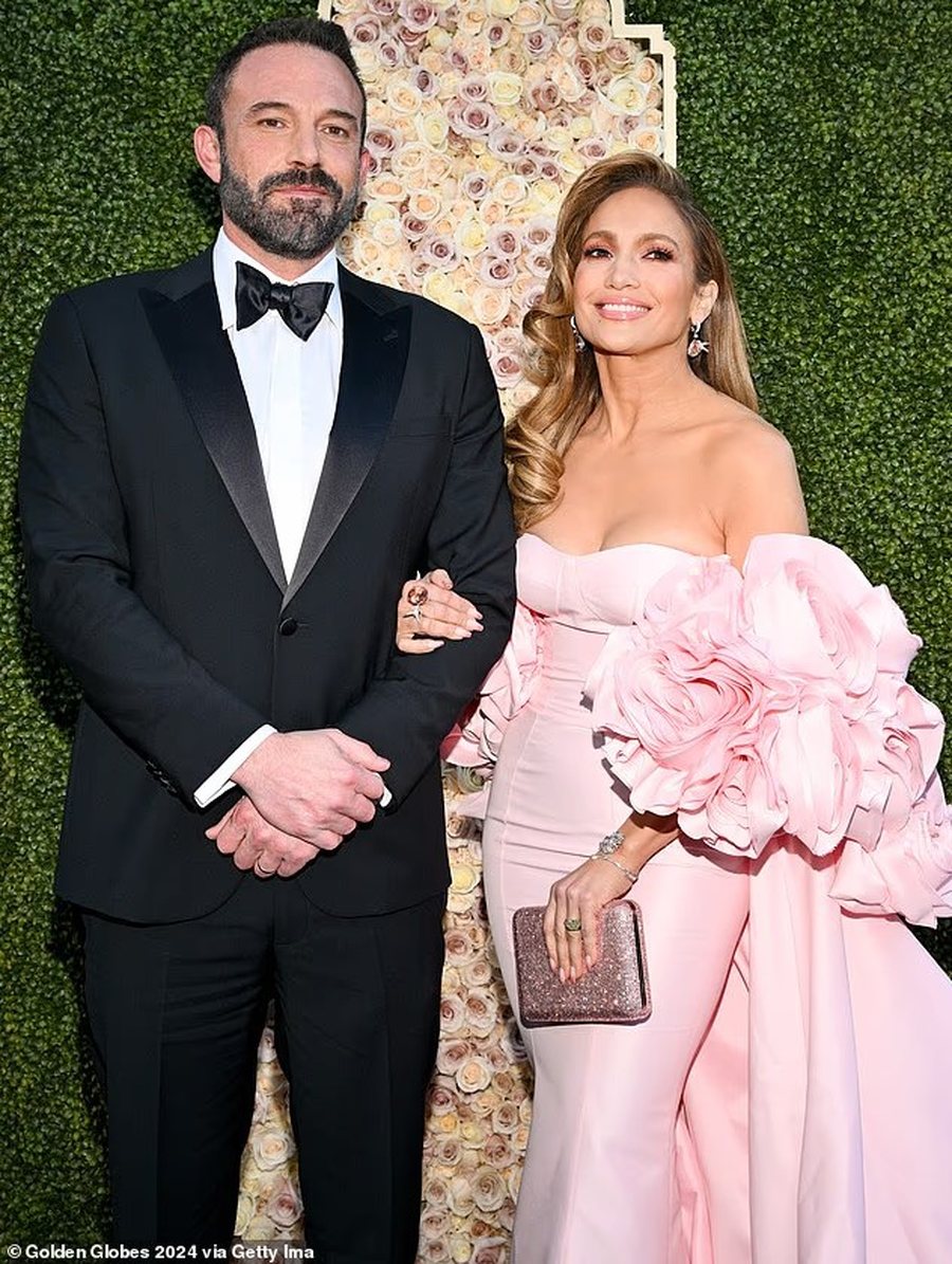 Si u shfaq Jennifer Lopez në Los Angeles, pasi publikoi këngën