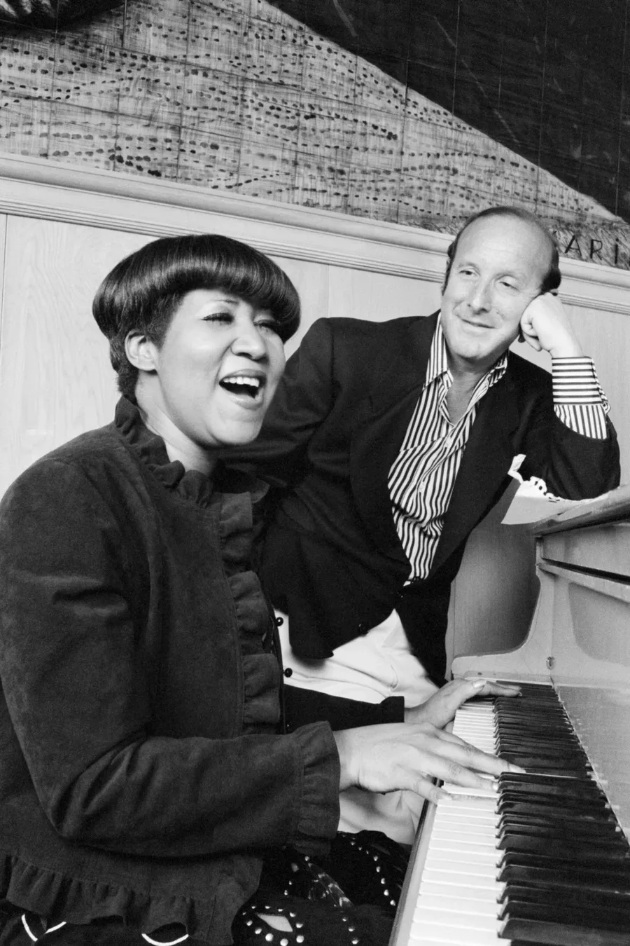 Ndahet nga jeta legjenda e industris&euml; muzikore Clive Davis, zbuluesi i