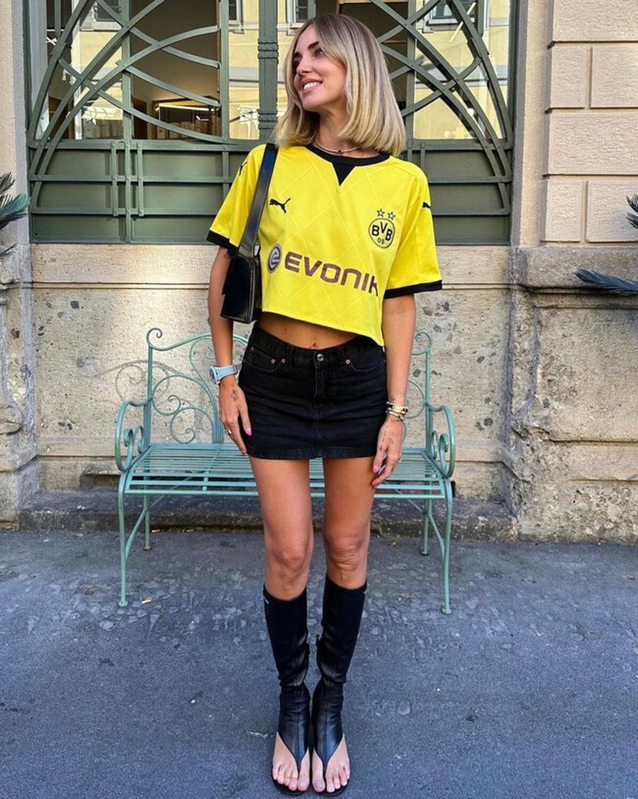 Pas 20 vitesh, rikthehet trend veshja ikonike e Victoria Beckham nga
