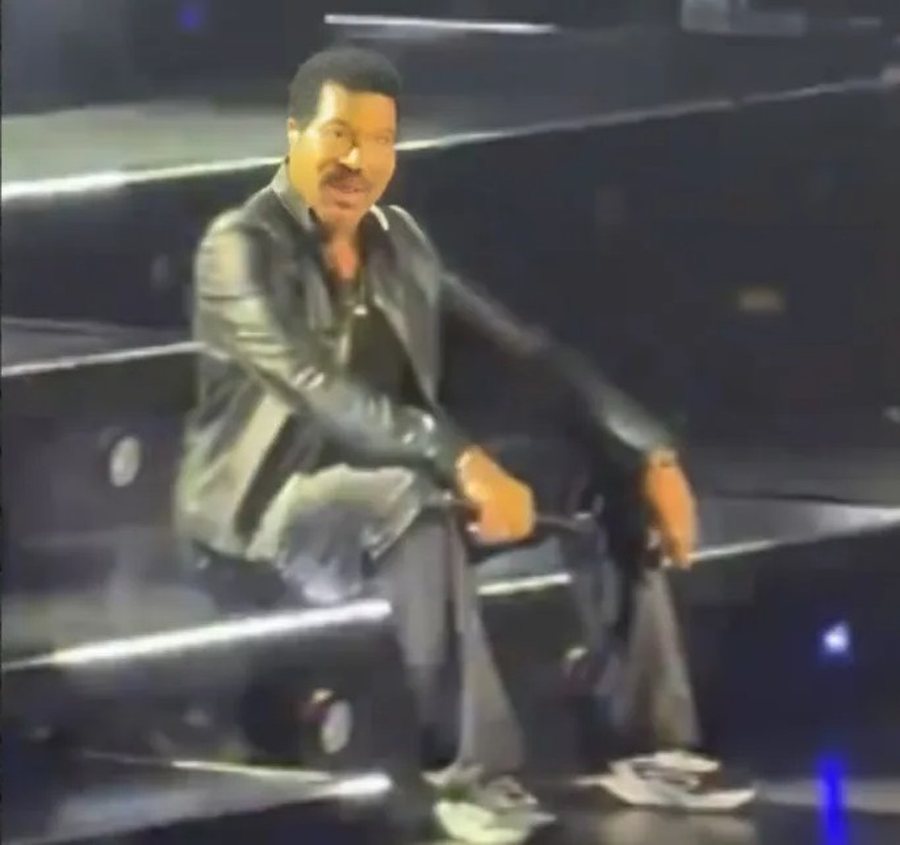 Lionel Richie nd&euml;rpret koncertin pasi p&euml;son marramendje n&euml;
