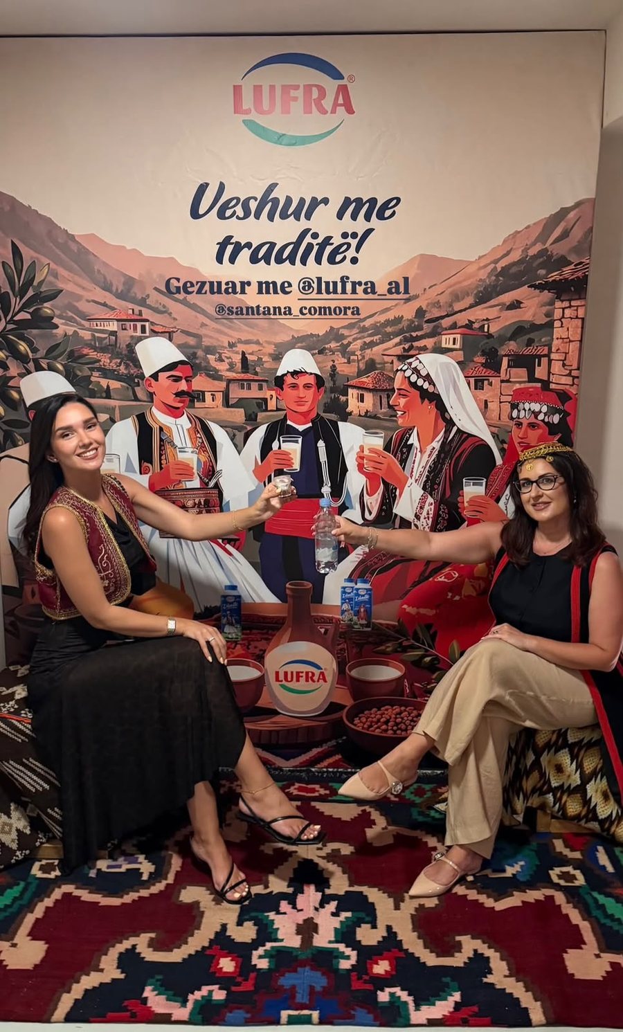 "Veshur me tradit&euml;" eventi q&euml; "zhveshi" VIP-at nga
