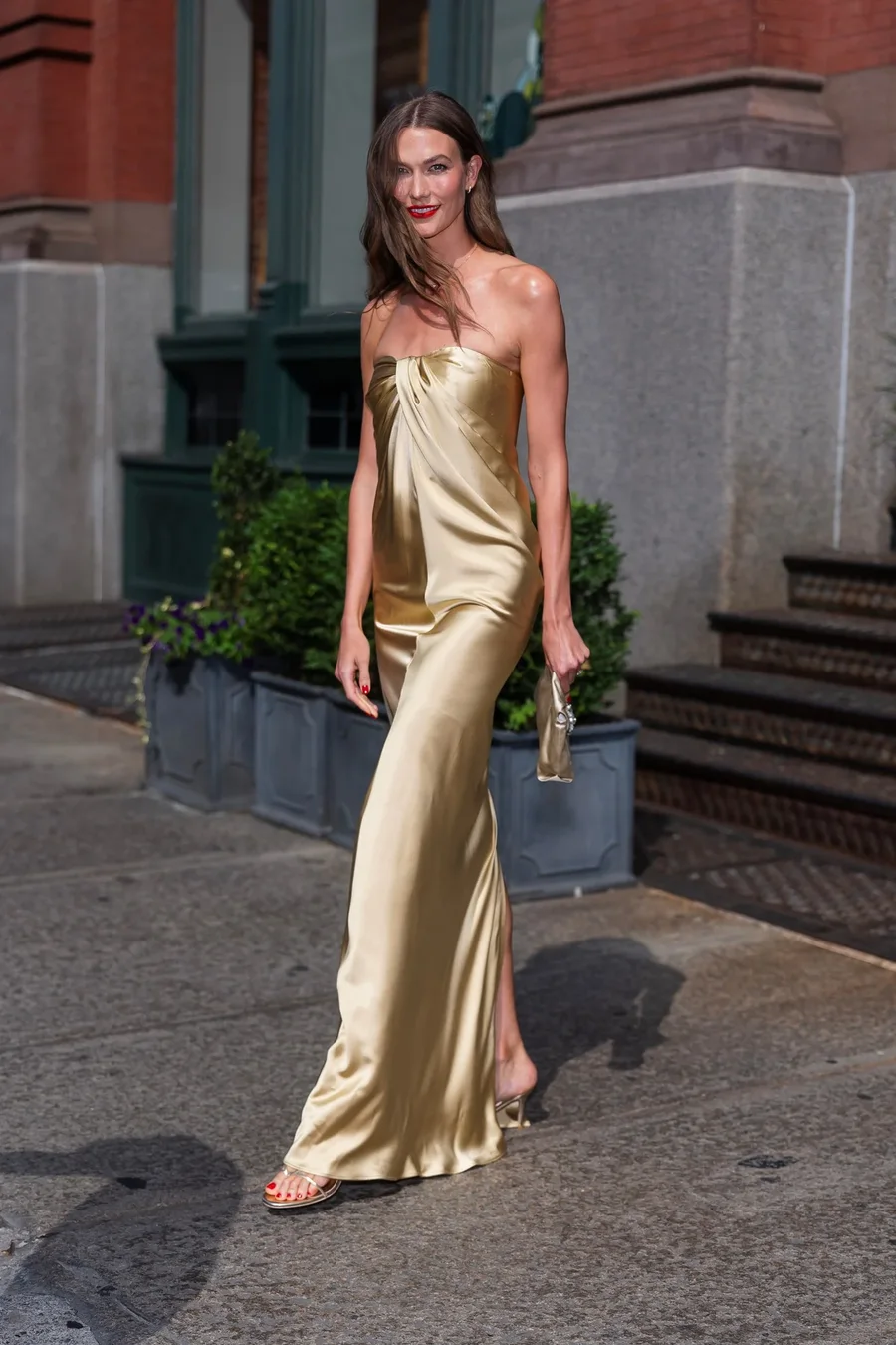 Nga Karlie Kloss tek Gigi Hadid çfarë veshën yjet e ftuar