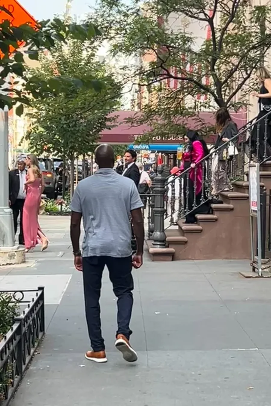 Nga Karlie Kloss tek Gigi Hadid çfarë veshën yjet e ftuar