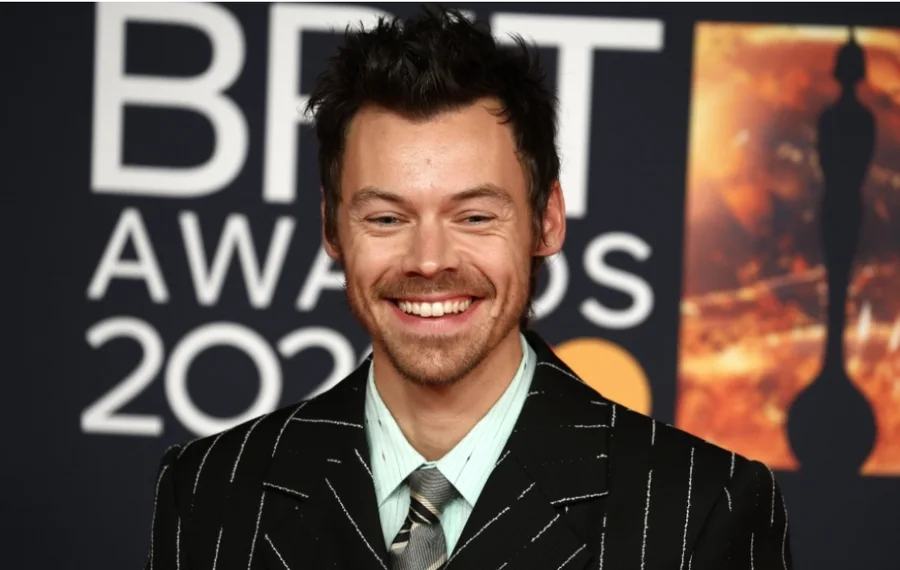 Harry Styles hyn n&euml; historin&euml; e Guinness: vendos rekord me 12 koncerte