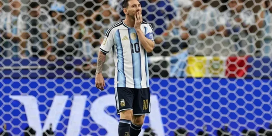 Messi rikthehet në Rosario pas finales së Botërorit, e ardhmja me