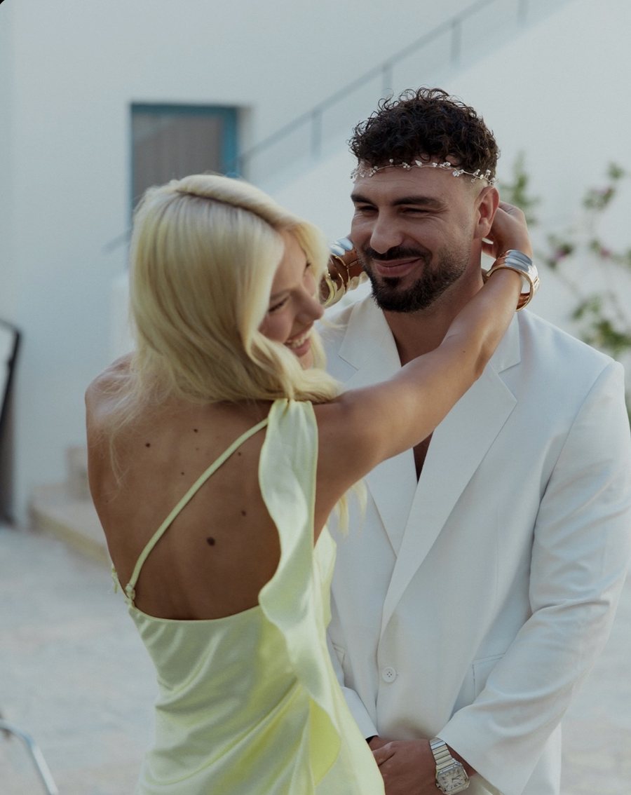 Nga kopertina e Bordo tek klipi i Ledri Vul&euml;s. Kush &euml;sht&euml; modelja