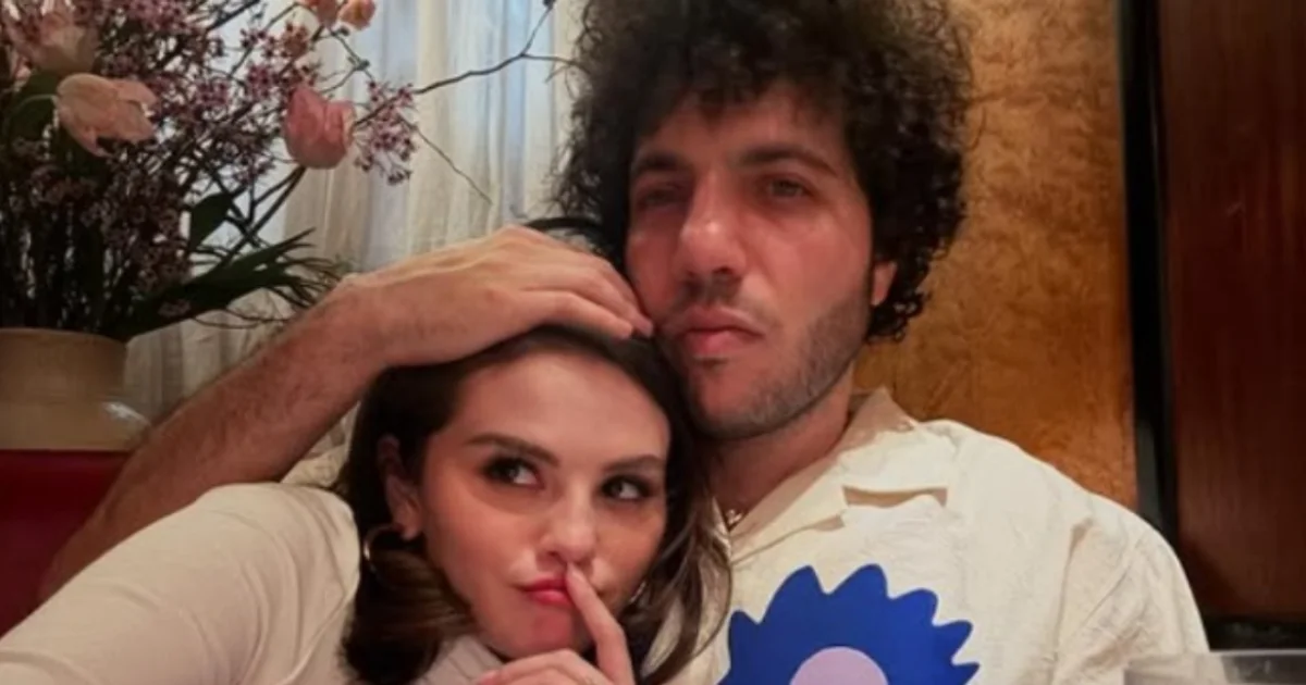  Do të ndihesha në siklet      Selena Gomez dhe Benny Blanco po përgatiten për dasmën e tyre  tregojnë çfarë do të bëjnë e çfarë jo